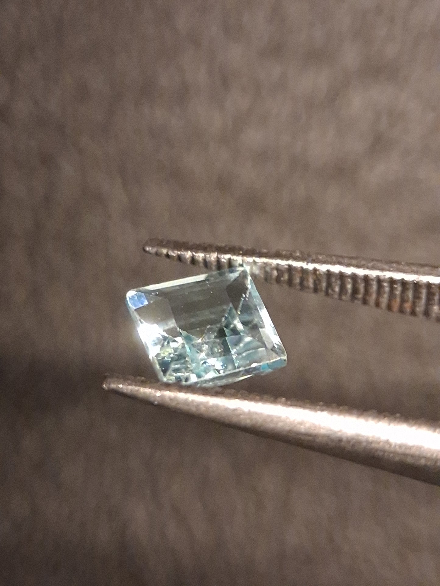Natural Topaz - Sky Blue - 0.490 ct - square - irradiated - Natural Gems Belgium