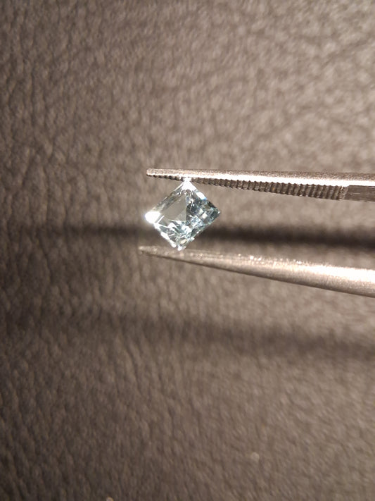 Natural Topaz - Sky Blue - 0.454 ct - square - irradiated - Natural Gems Belgium