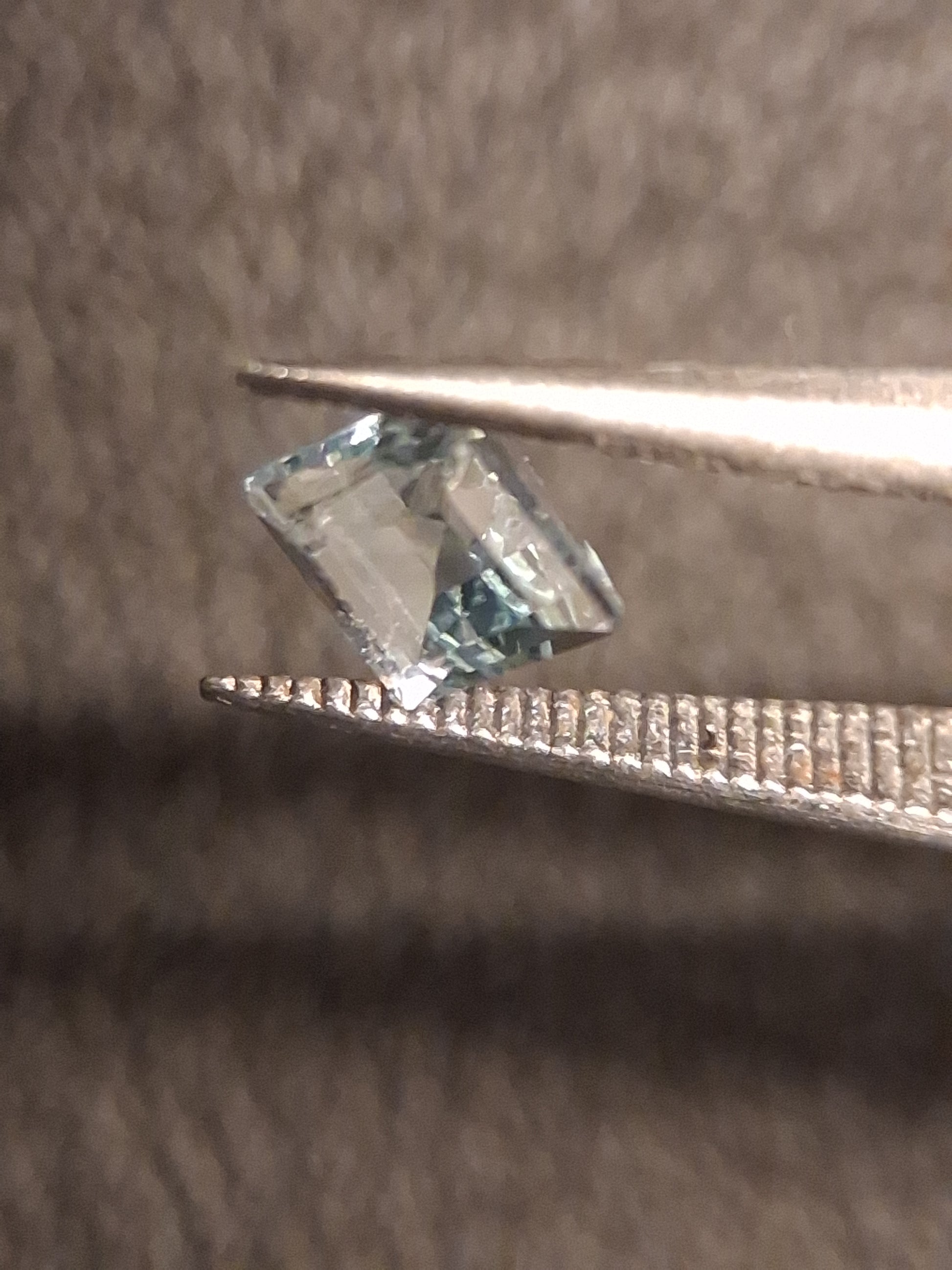 Natural Topaz - Sky Blue - 0.454 ct - square - irradiated - Natural Gems Belgium