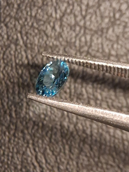 Natural Topaz - London Blue - 0.244 ct - oval - high end jewelry quality - Natural Gems Belgium