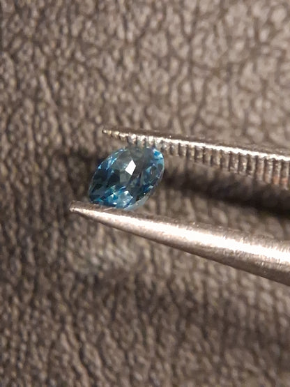 Natural Topaz - London Blue - 0.244 ct - oval - high end jewelry quality - Natural Gems Belgium