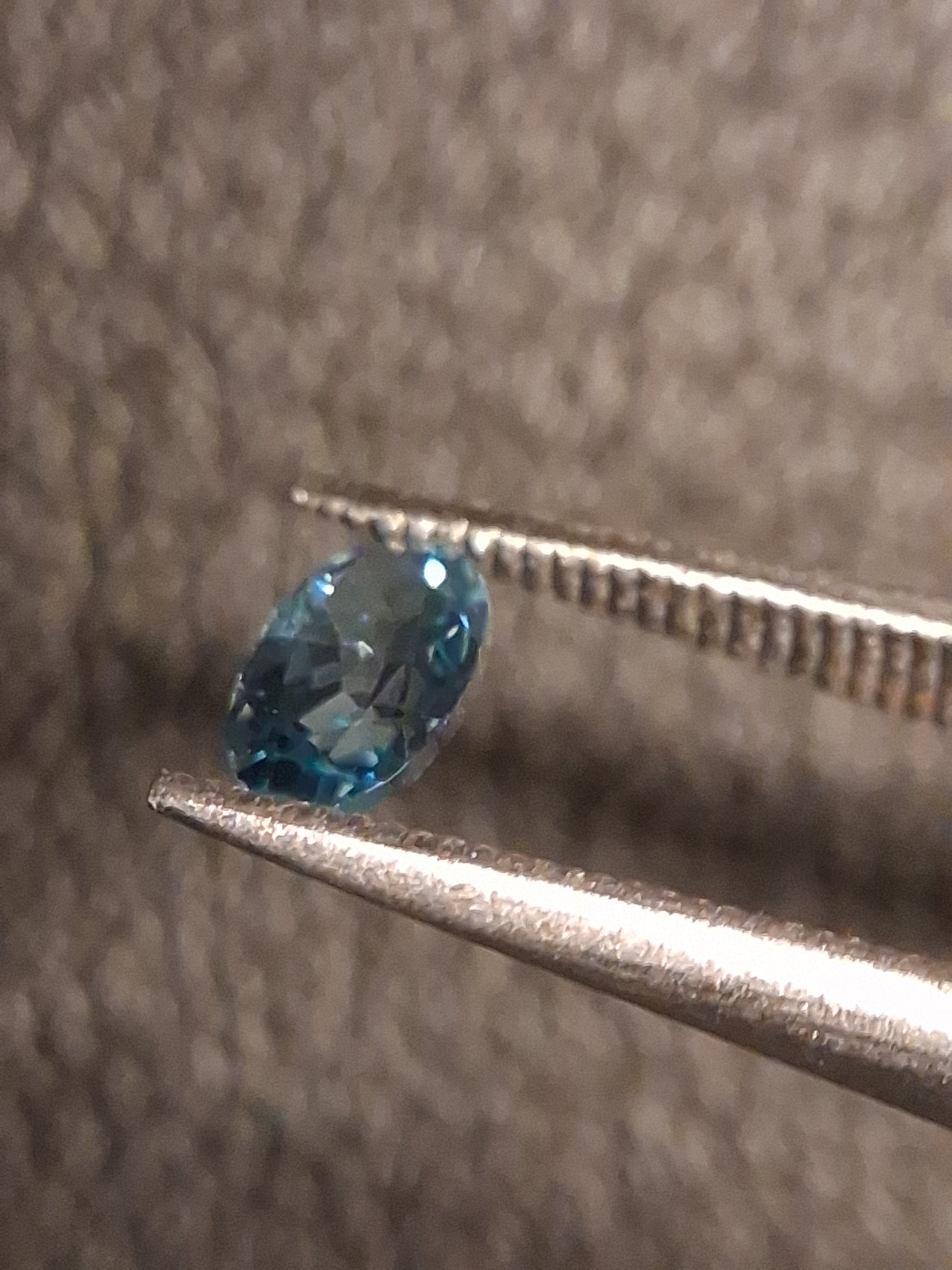 Natural Topaz - London Blue - 0.265 ct - oval - high end jewelry quality - Natural Gems Belgium