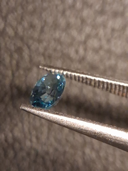 Natural Topaz - London Blue - 0.265 ct - oval - high end jewelry quality - Natural Gems Belgium