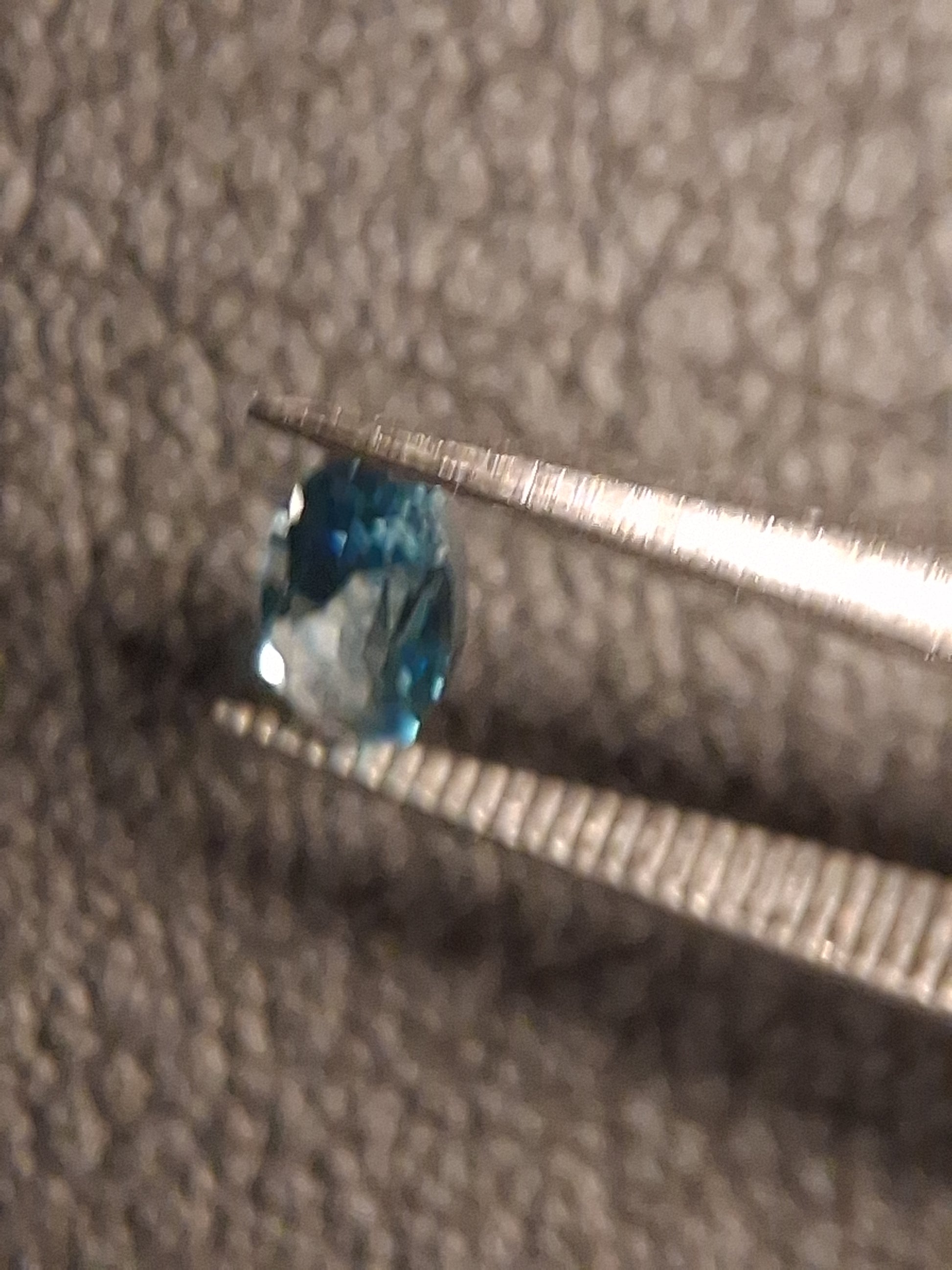 Natural Topaz - London Blue - 0.265 ct - oval - high end jewelry quality - Natural Gems Belgium