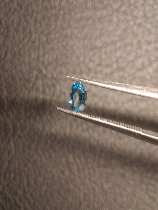 Natural Topaz - London Blue - 0.242 ct - oval - high end jewelry quality - Natural Gems Belgium