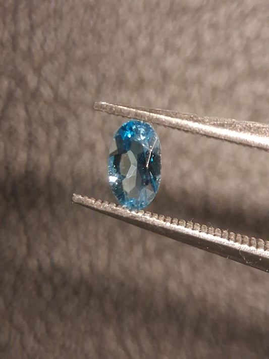 Natural Topaz - London Blue - 0.242 ct - oval - high end jewelry quality - Natural Gems Belgium