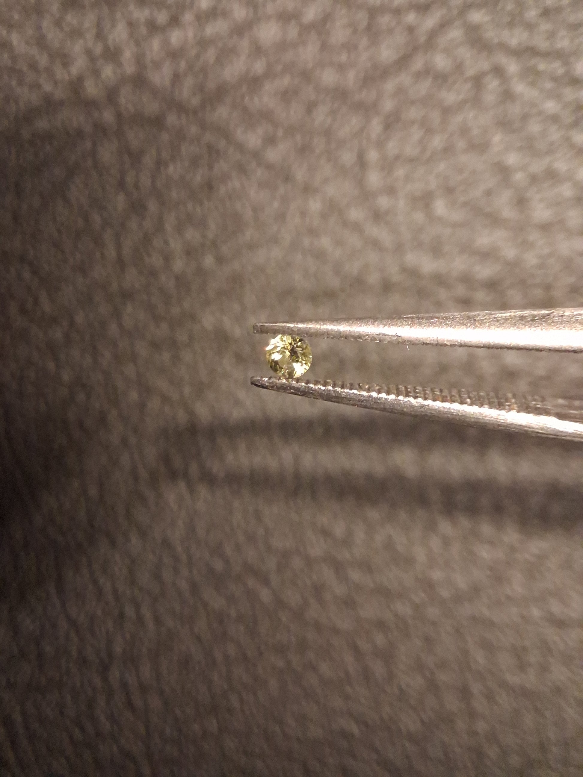 Natural Tourmaline - Green - 2 mm - 0.025 ct - round - excellent - unheated - Natural Gems Belgium