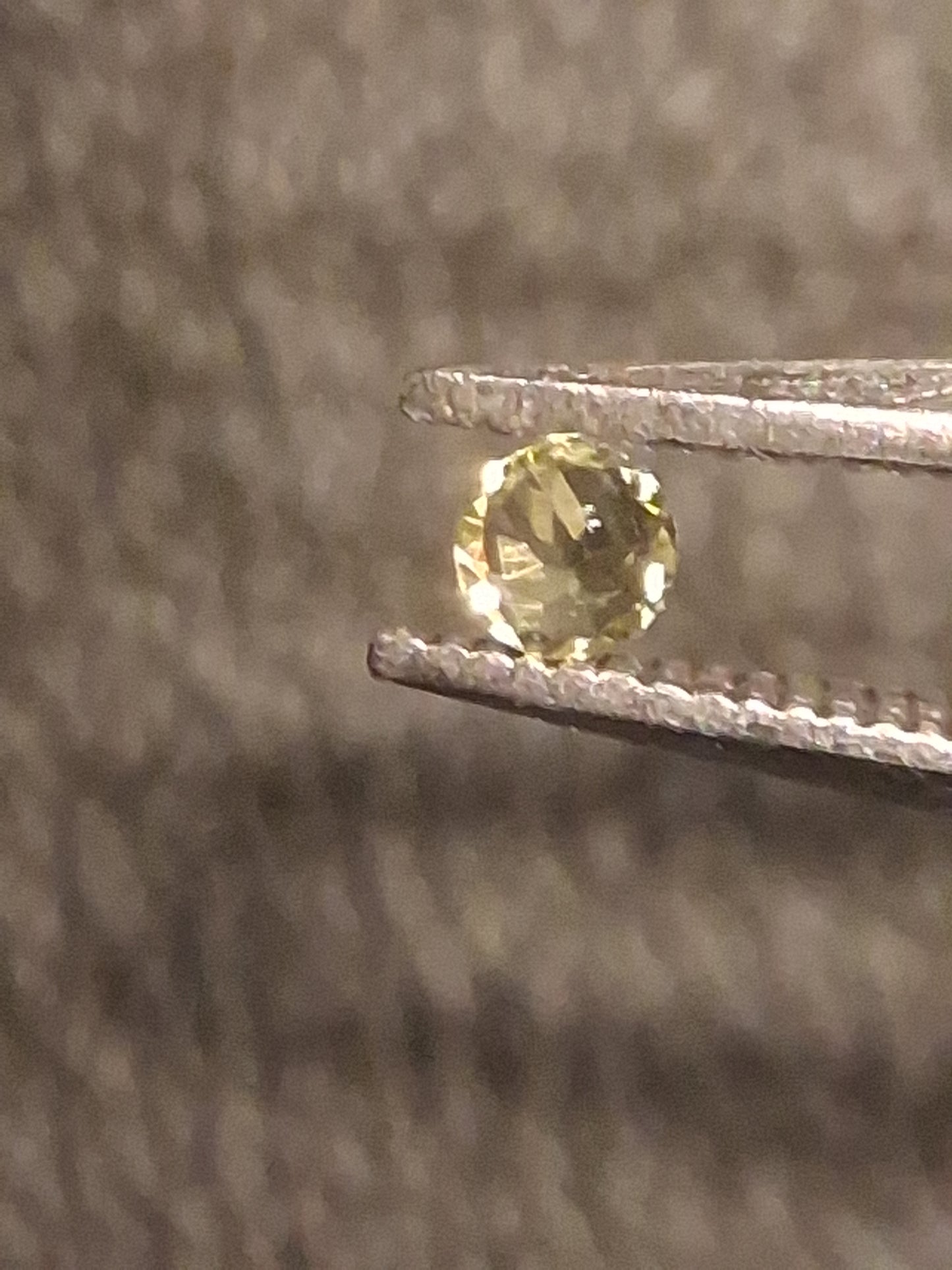 Natural Tourmaline - Green - 2 mm - 0.025 ct - round - excellent - unheated - Natural Gems Belgium