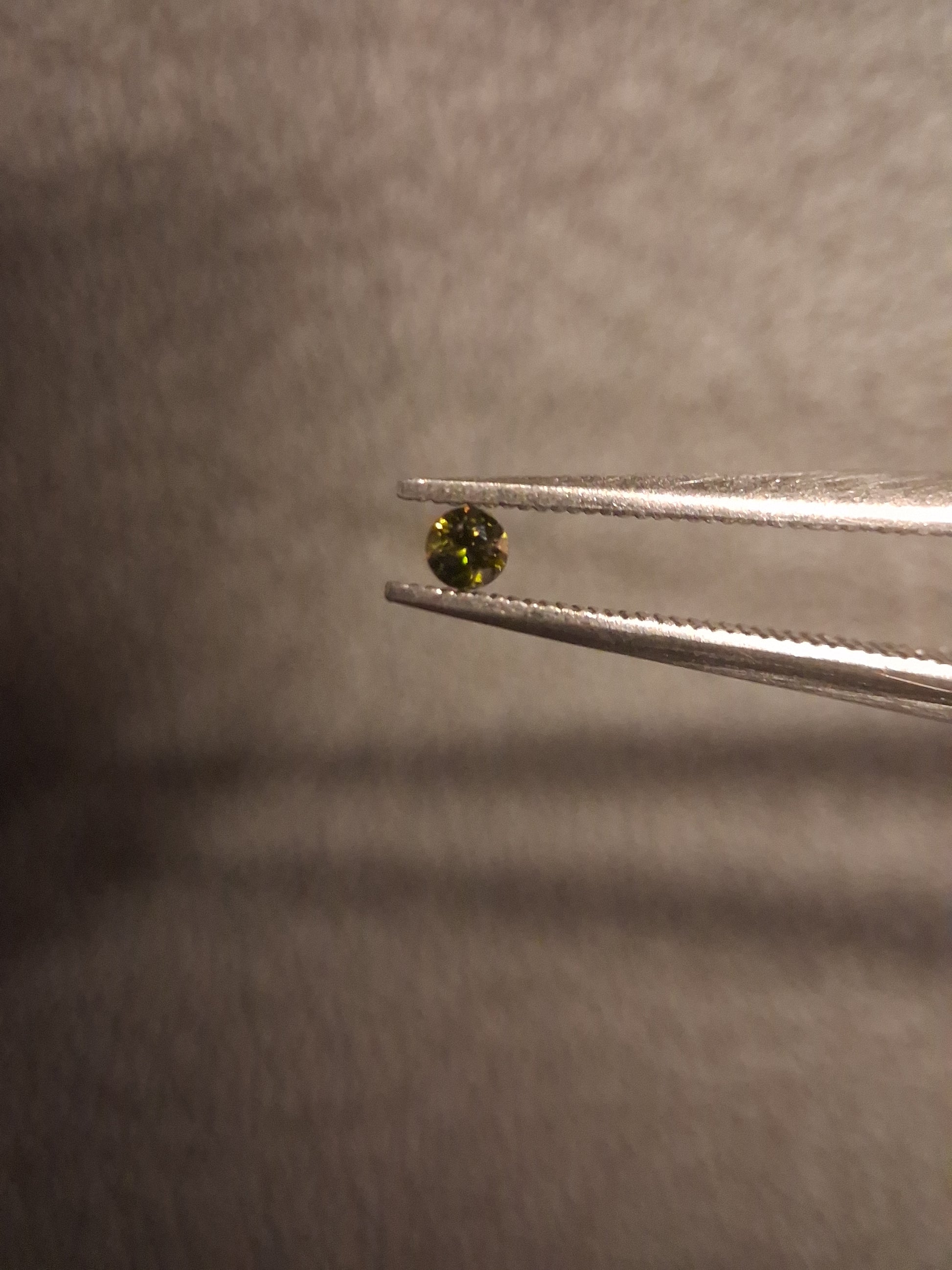 Natural Tourmaline - Green - 2 mm - 0.029 ct - round - excellent - unheated - Natural Gems Belgium