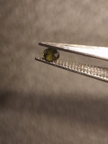 Natural Tourmaline - Green - 2 mm - 0.029 ct - round - excellent - unheated - Natural Gems Belgium
