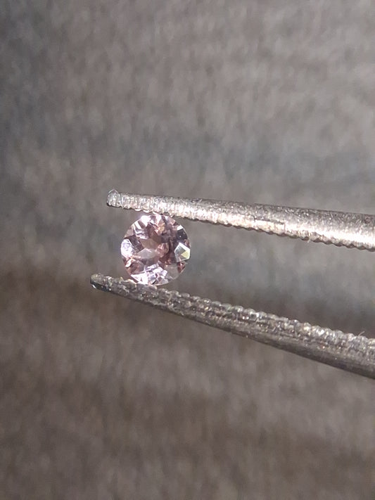 Natural Light Pink Tourmaline – Round Brilliant Faceted 0.061 Ct – Premium Loose Gemstone - Natural Gems Belgium