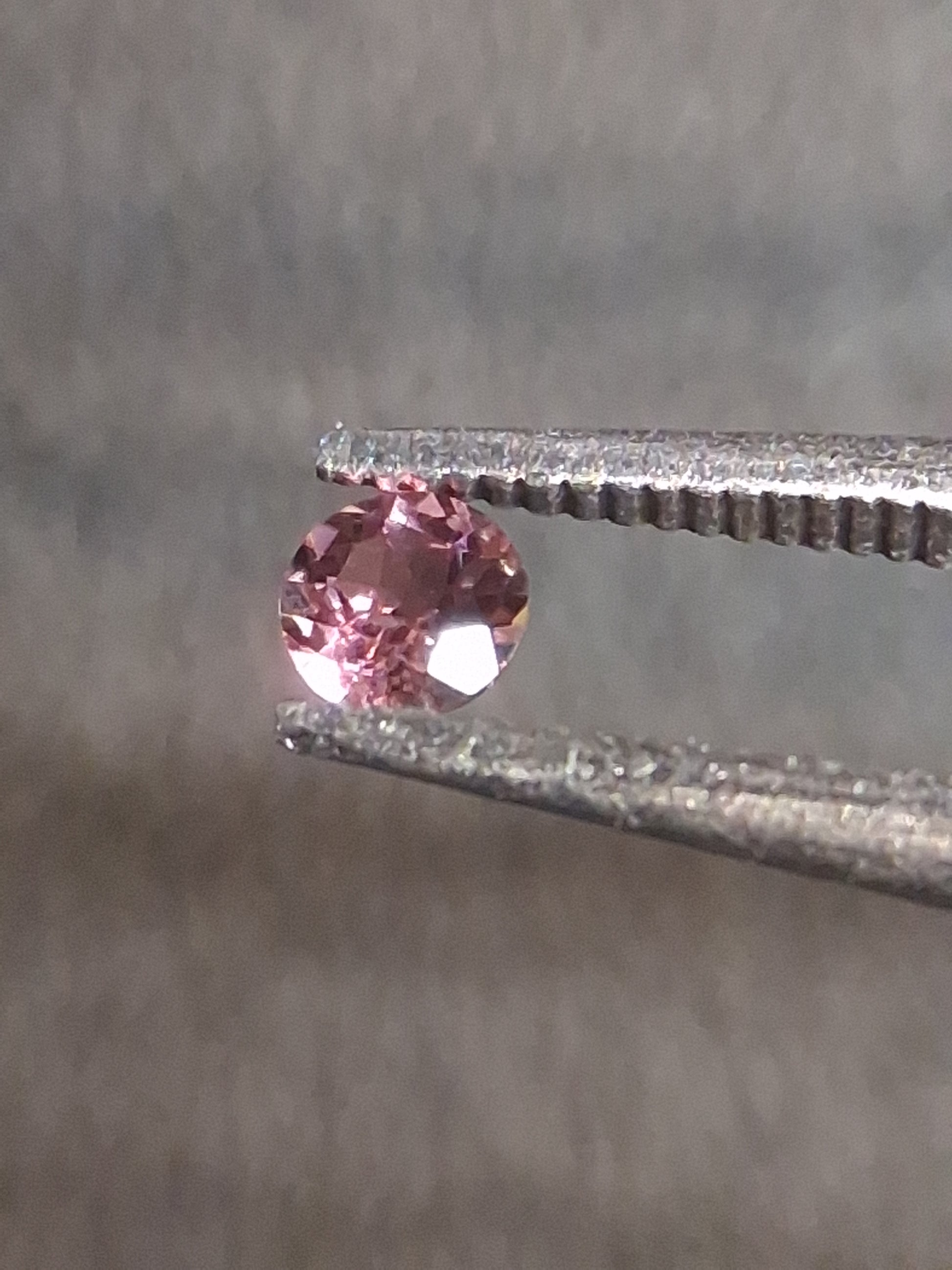 Natural Light Pink Tourmaline – Round Brilliant Faceted 0.057 Ct – Premium Loose Gemstone - Natural Gems Belgium