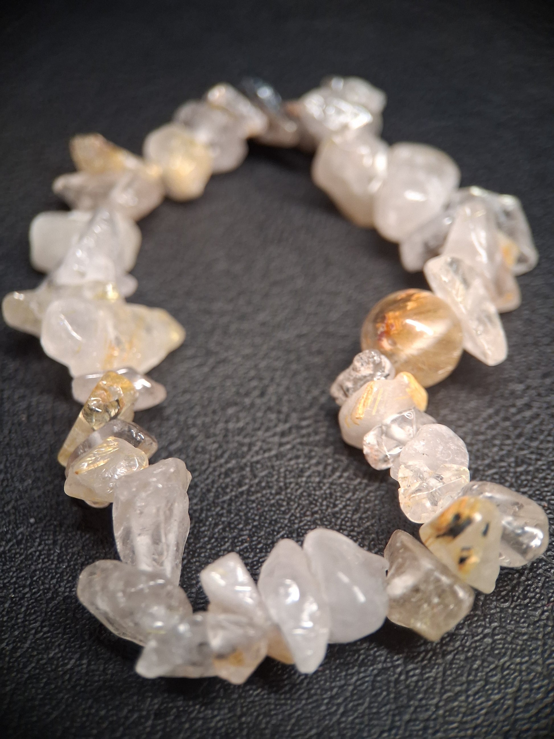 Crystal Chips Bracelet - Quartz - raw polished - golden rutile quartz - Natural Gems Belgium