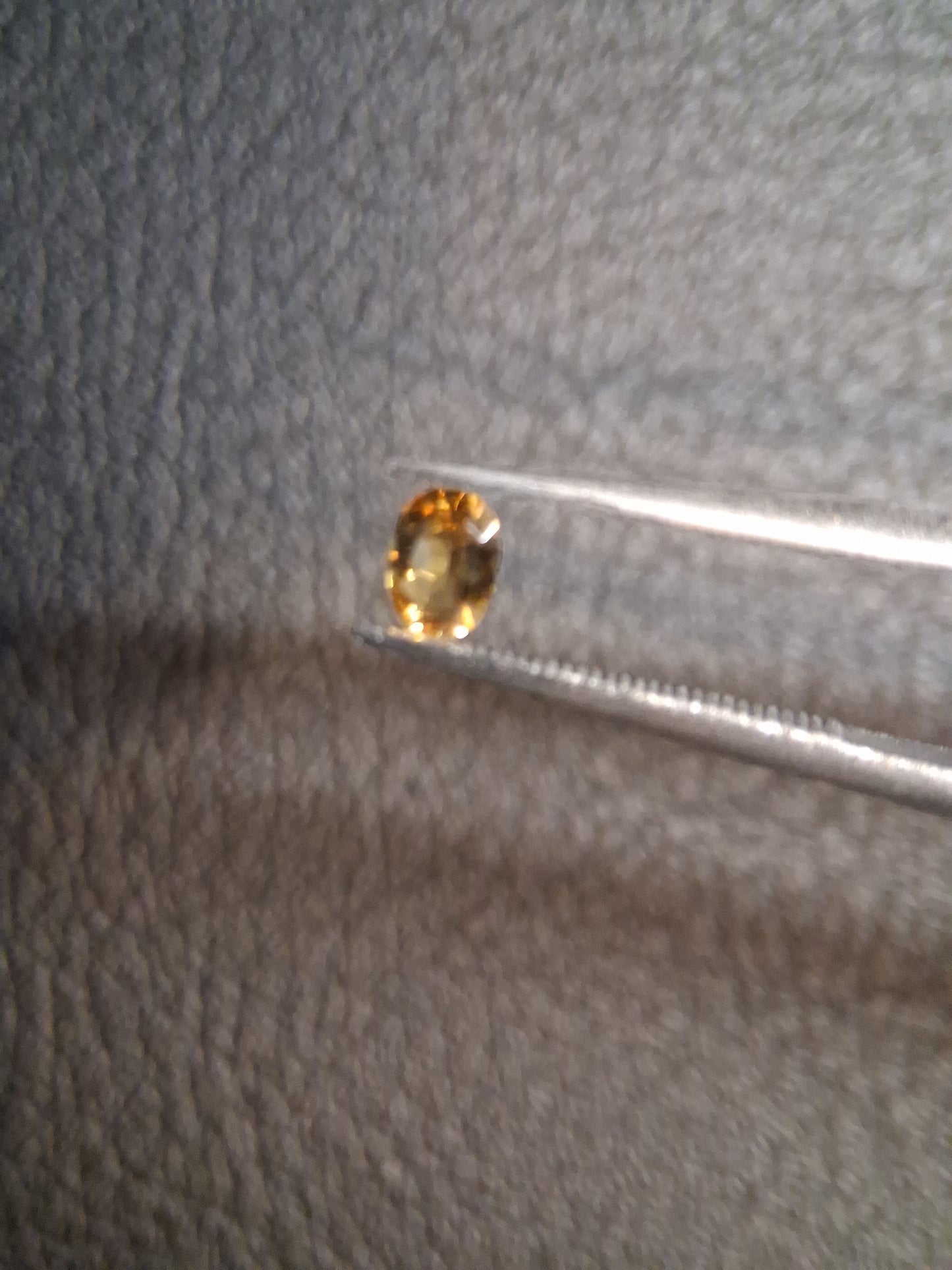 Natural Citrine Gemstone – Faceted Oval Cut 3x4 mm Golden Yellow | Loose Citrine Stone - Natural Gems Belgium