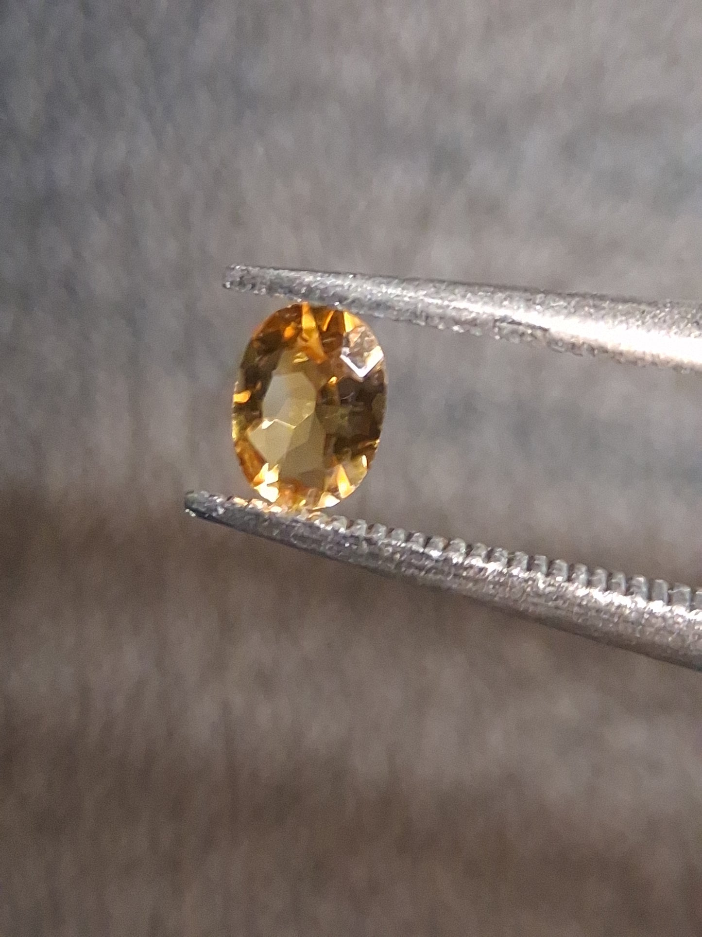 Natural Citrine Gemstone – Faceted Oval Cut 3x4 mm Golden Yellow | Loose Citrine Stone - Natural Gems Belgium