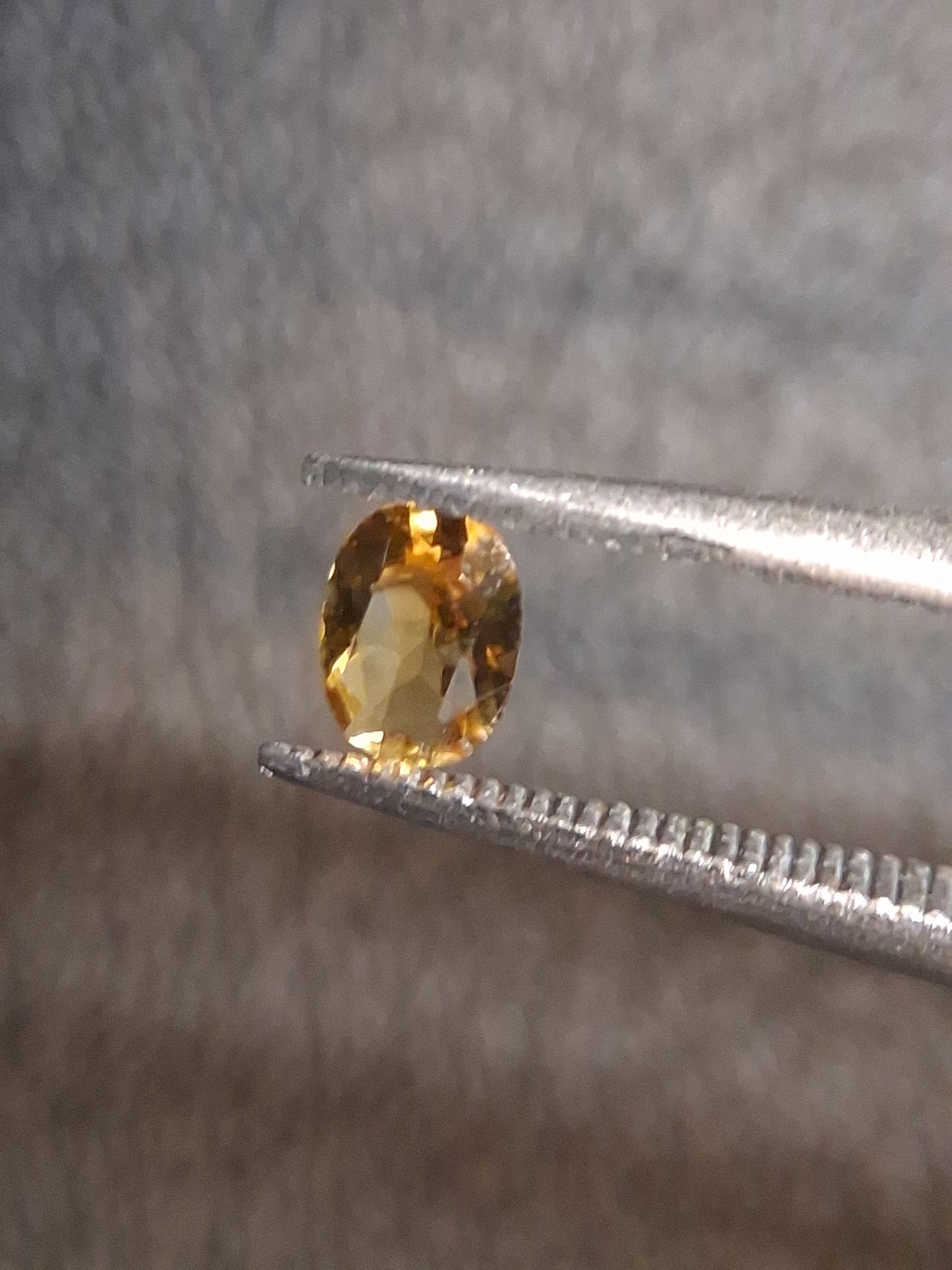 Natural Citrine Gemstone – Faceted Oval Cut 3x4 mm Golden Yellow | Loose Citrine Stone - Natural Gems Belgium