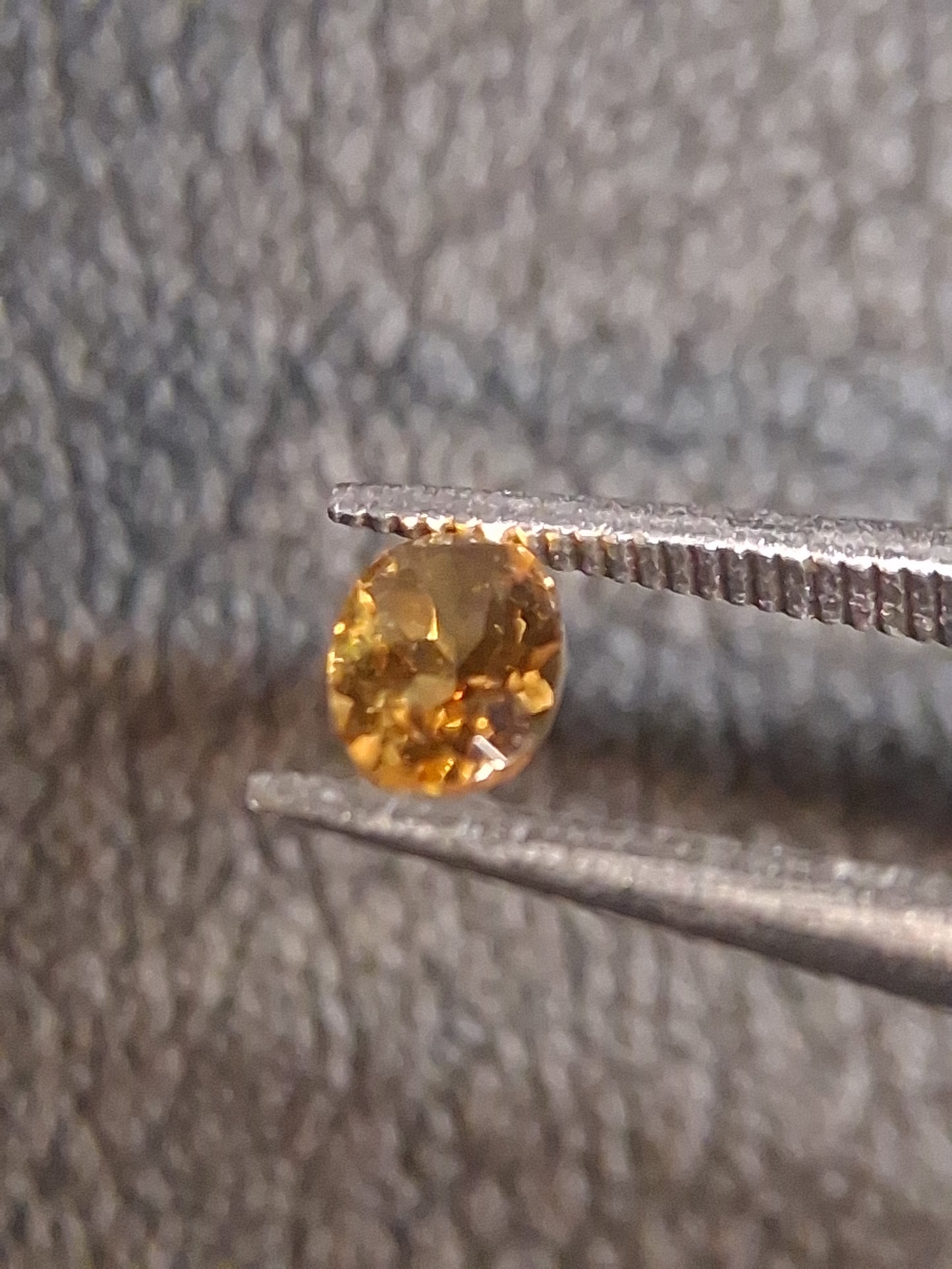 Natural Citrine – Faceted Oval Cut 3x4 mm 0.152 ct Golden Yellow | Loose Gemstone - Natural Gems Belgium