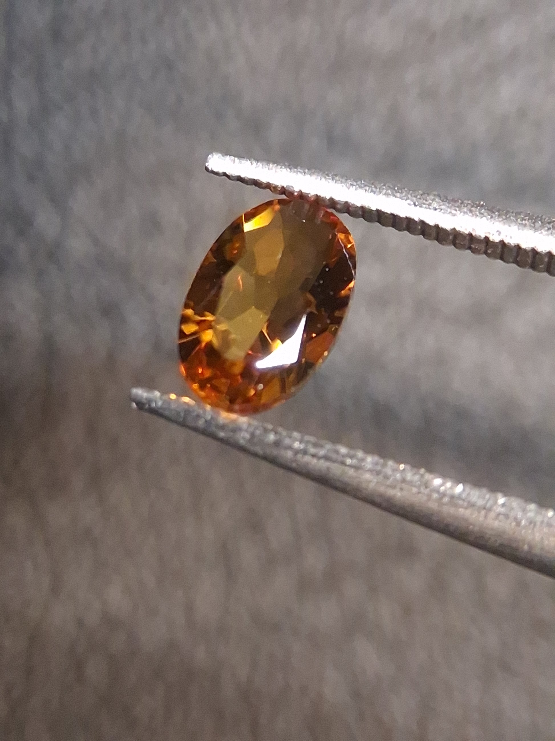 Natural Citrine – Faceted Oval Cut 4x6 mm 0.370 ct Honey Yellow | Loose Gemstone - Natural Gems Belgium