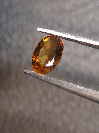 Natural Citrine – Faceted Oval Cut 4x6 mm 0.370 ct Honey Yellow | Loose Gemstone - Natural Gems Belgium