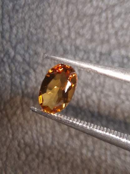 Natural Citrine – Faceted Oval Cut 4x6 mm 0.370 ct Honey Yellow | Loose Gemstone - Natural Gems Belgium