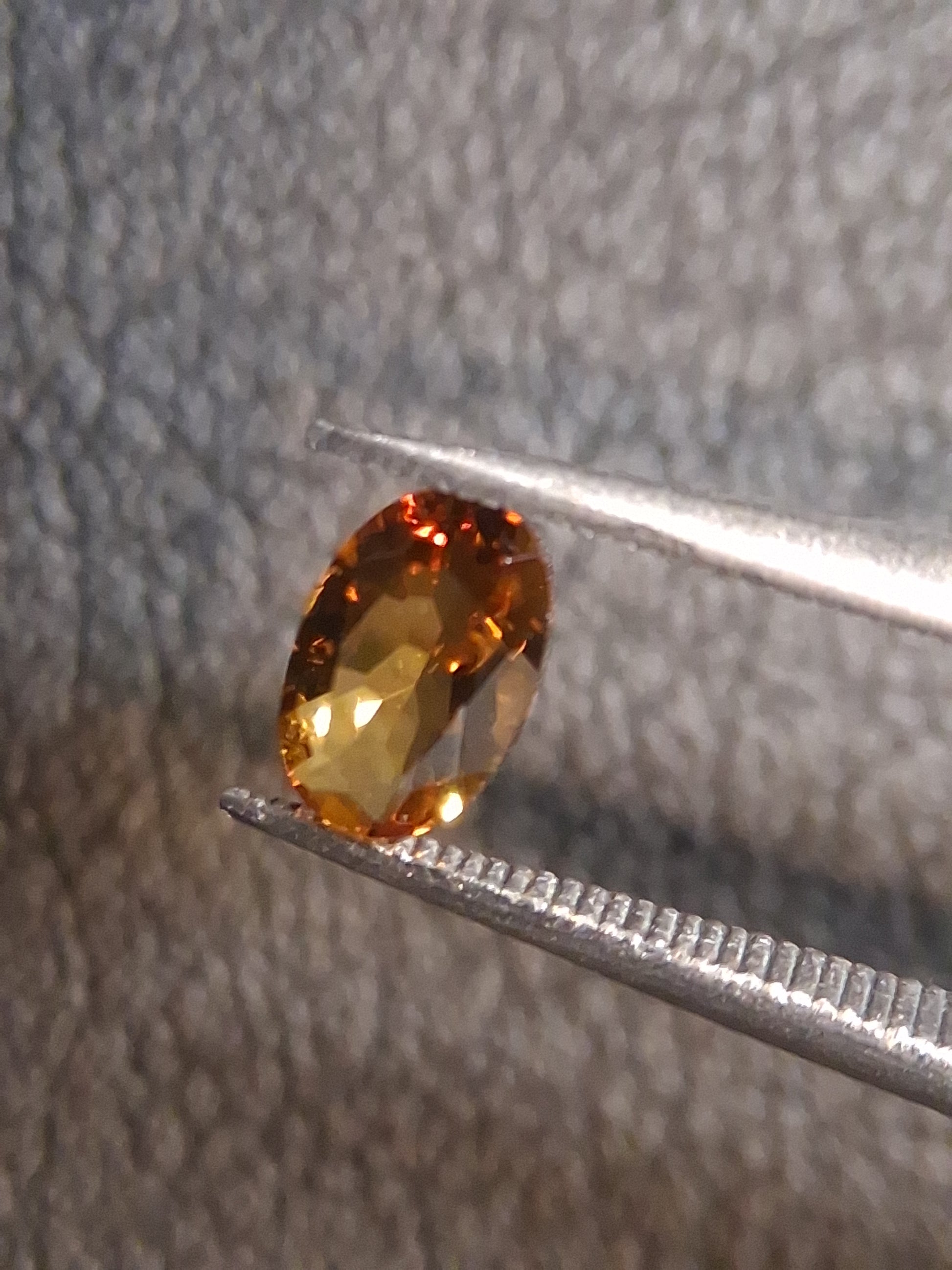 Natural Citrine – Faceted Oval Cut 4x6 mm 0.370 ct Honey Yellow | Loose Gemstone - Natural Gems Belgium