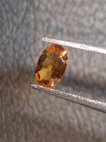 Natural Citrine – Faceted Oval Cut 4x6 mm 0.371 ct Honey Yellow | Loose Gemstone - Natural Gems Belgium