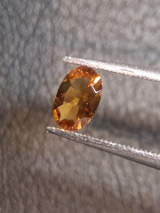 Natural Citrine – Faceted Oval Cut 4x6 mm 0.371 ct Honey Yellow | Loose Gemstone - Natural Gems Belgium