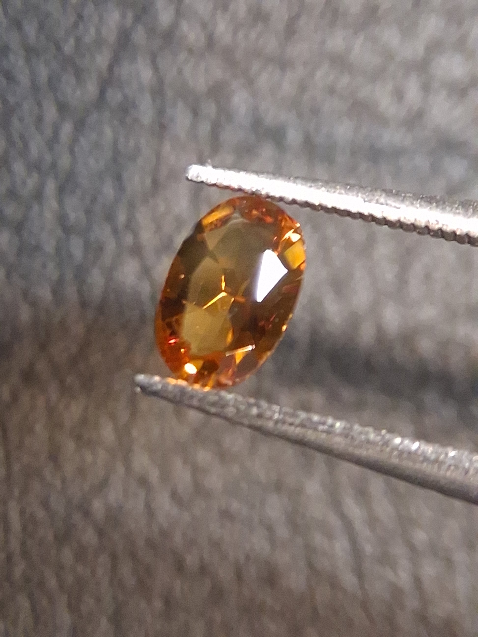 Natural Citrine – Faceted Oval Cut 4x6 mm 0.371 ct Honey Yellow | Loose Gemstone - Natural Gems Belgium