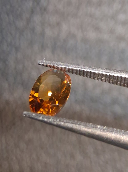 Natural Citrine – Faceted Oval Cut 4x6 mm 0.371 ct Honey Yellow | Loose Gemstone - Natural Gems Belgium