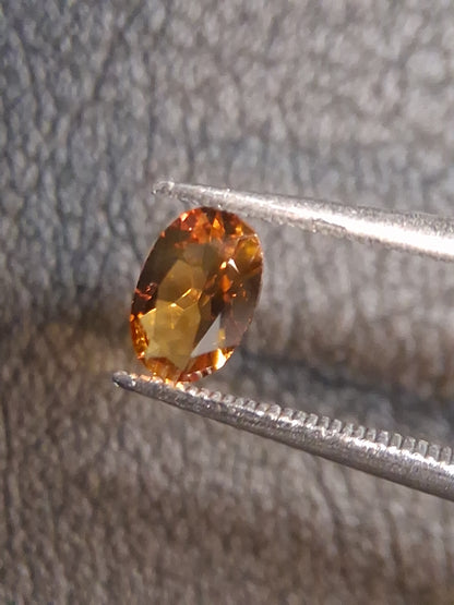 Natural Citrine – Faceted Oval Cut 4x6 mm 0.371 ct Honey Yellow | Loose Gemstone - Natural Gems Belgium