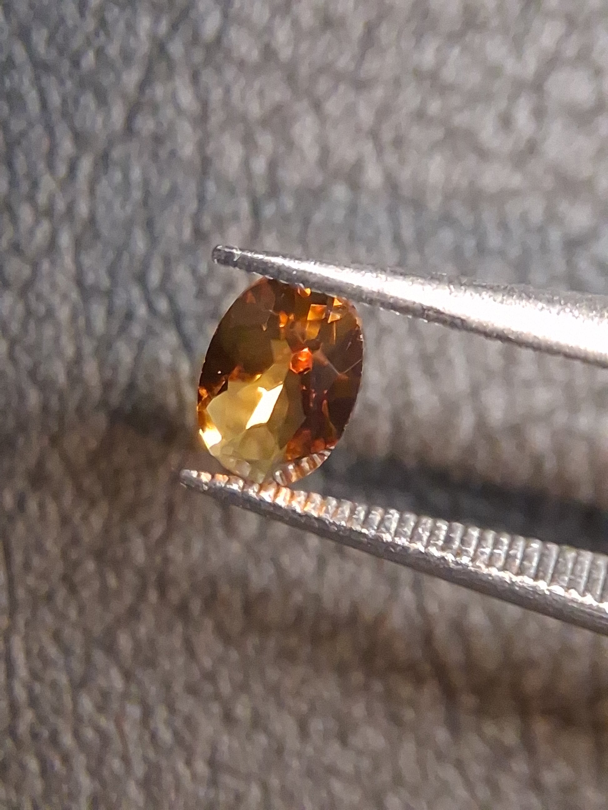 Natural Citrine – Faceted Oval Cut 4x6 mm 0.371 ct Honey Yellow | Loose Gemstone - Natural Gems Belgium