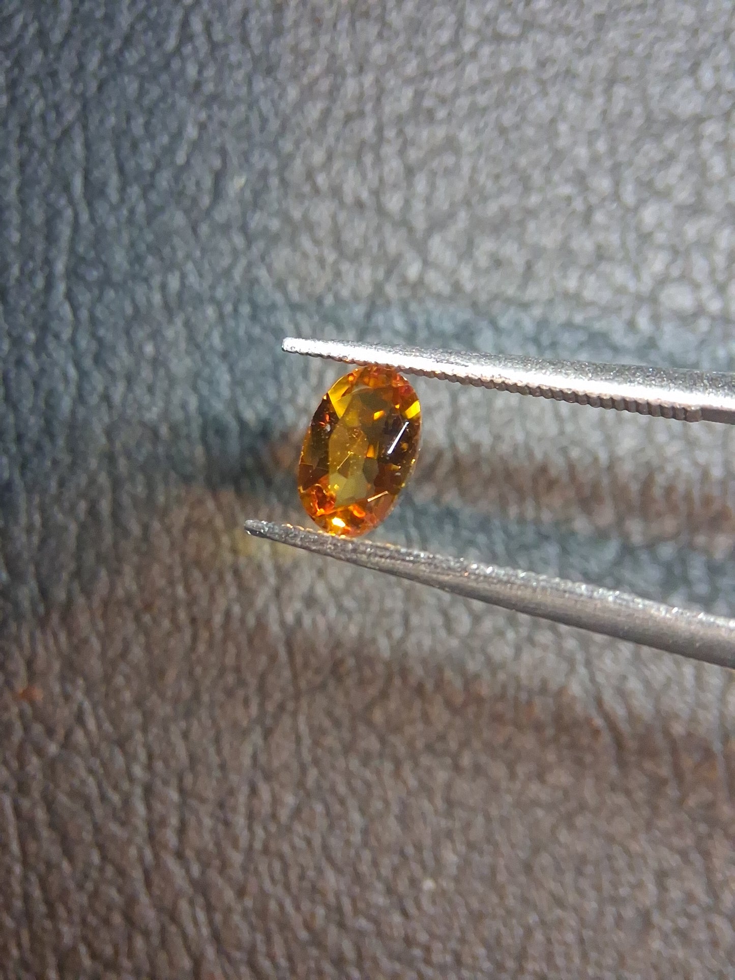 Natural Citrine – Faceted Oval Cut 4x6 mm 0.368 ct Honey Yellow | Loose Gemstone - Natural Gems Belgium