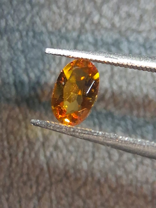 Natural Citrine – Faceted Oval Cut 4x6 mm 0.368 ct Honey Yellow | Loose Gemstone - Natural Gems Belgium