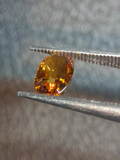 Natural Citrine – Faceted Oval Cut 4x6 mm 0.368 ct Honey Yellow | Loose Gemstone - Natural Gems Belgium