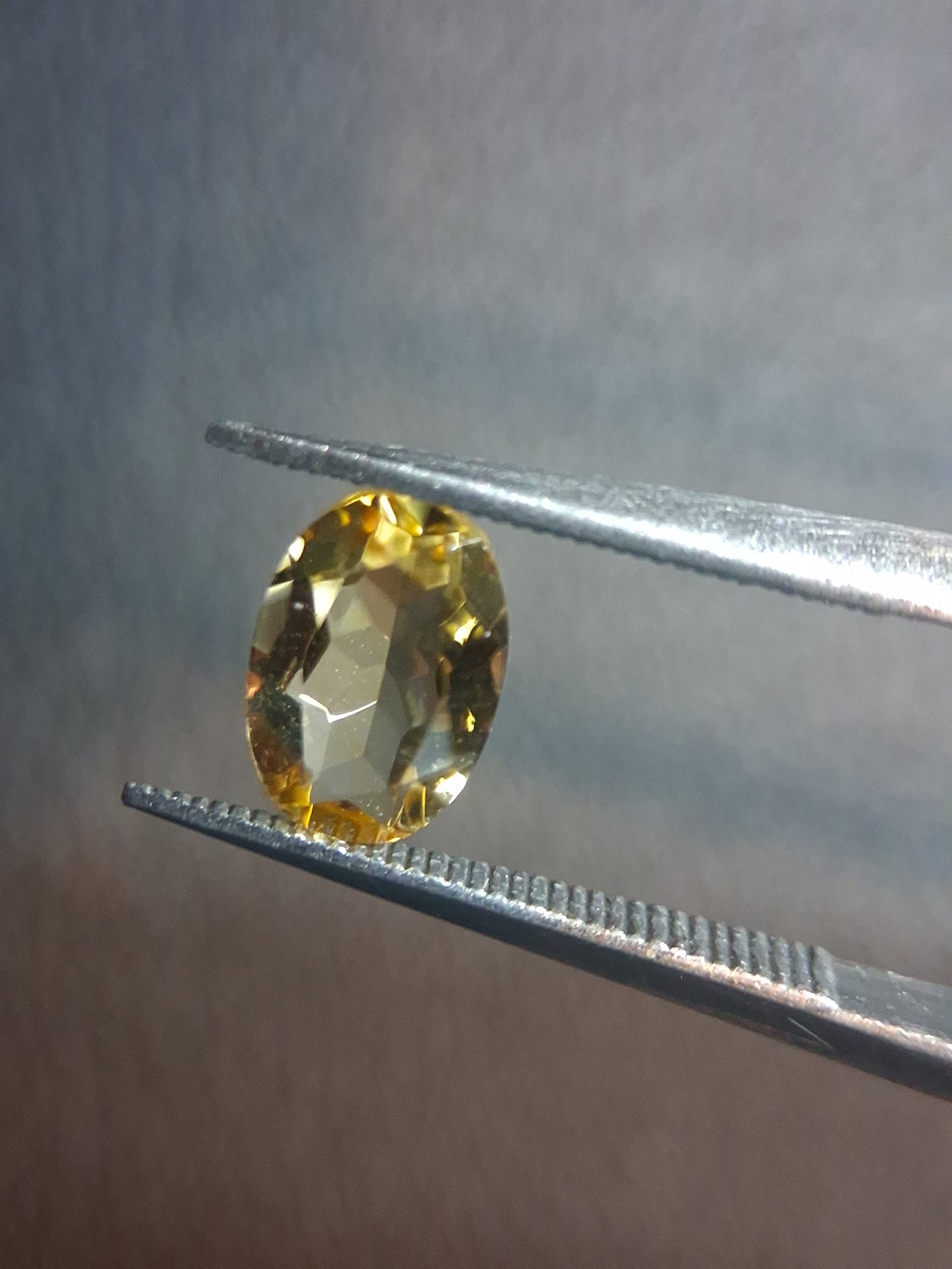Natural Citrine – Faceted Oval Cut 5x7 mm 0.694 ct Sunlight Yellow | Loose Gemstone - Natural Gems Belgium