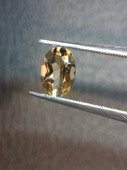 Natural Citrine – Faceted Oval Cut 5x7 mm 0.696 ct Sunlight Yellow | Loose Gemstone - Natural Gems Belgium