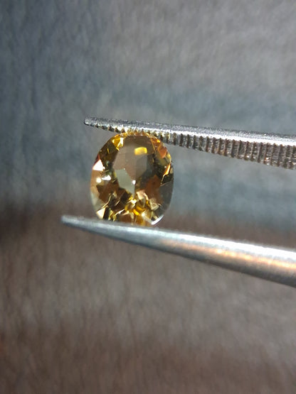 Natural Citrine – Faceted Oval Cut 5x7 mm 0.696 ct Sunlight Yellow | Loose Gemstone - Natural Gems Belgium