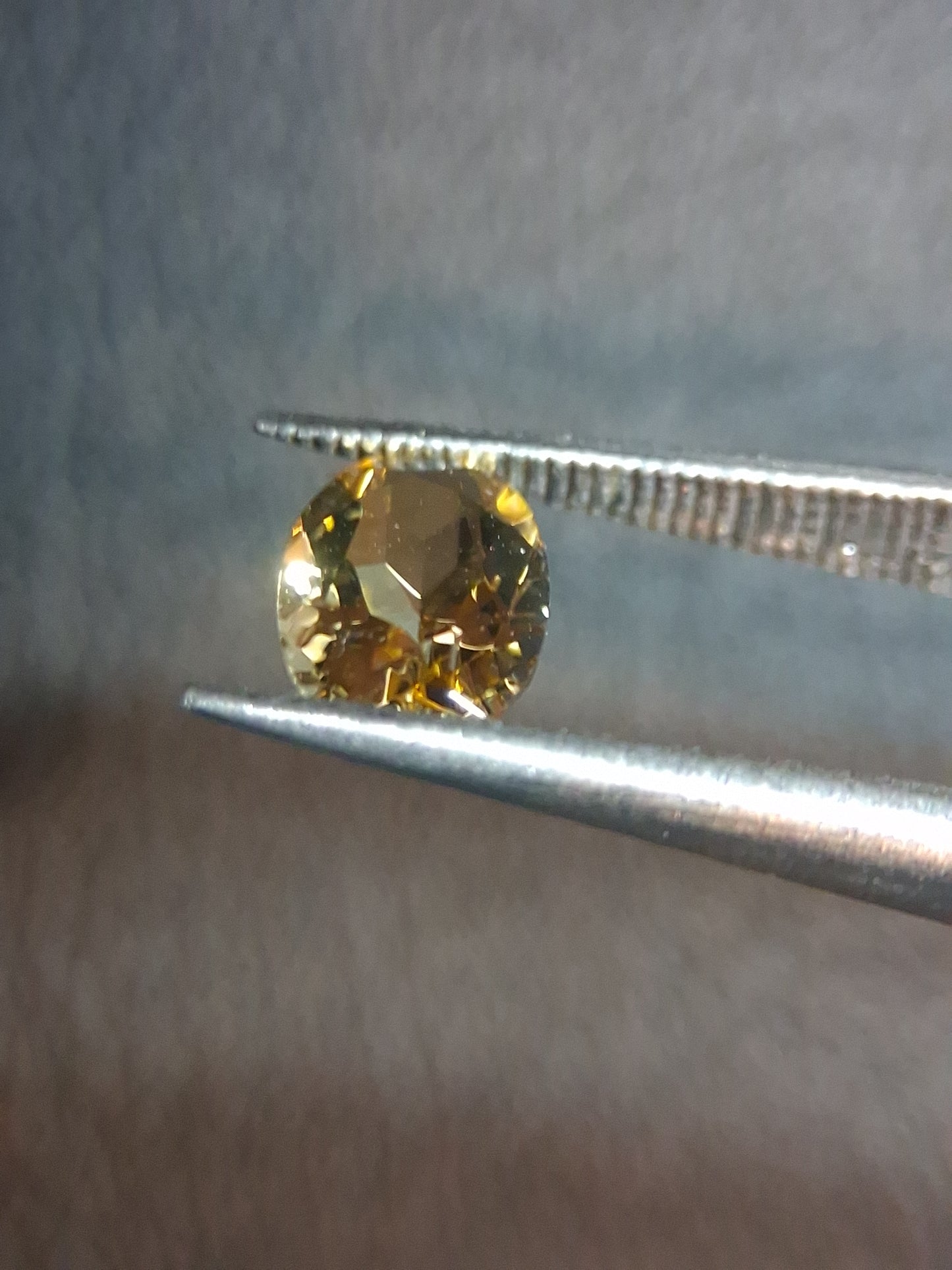 Natural Citrine – Faceted Oval Cut 5x7 mm 0.696 ct Sunlight Yellow | Loose Gemstone - Natural Gems Belgium