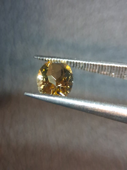 Natural Citrine – Faceted Oval Cut 5x7 mm 0.696 ct Sunlight Yellow | Loose Gemstone - Natural Gems Belgium