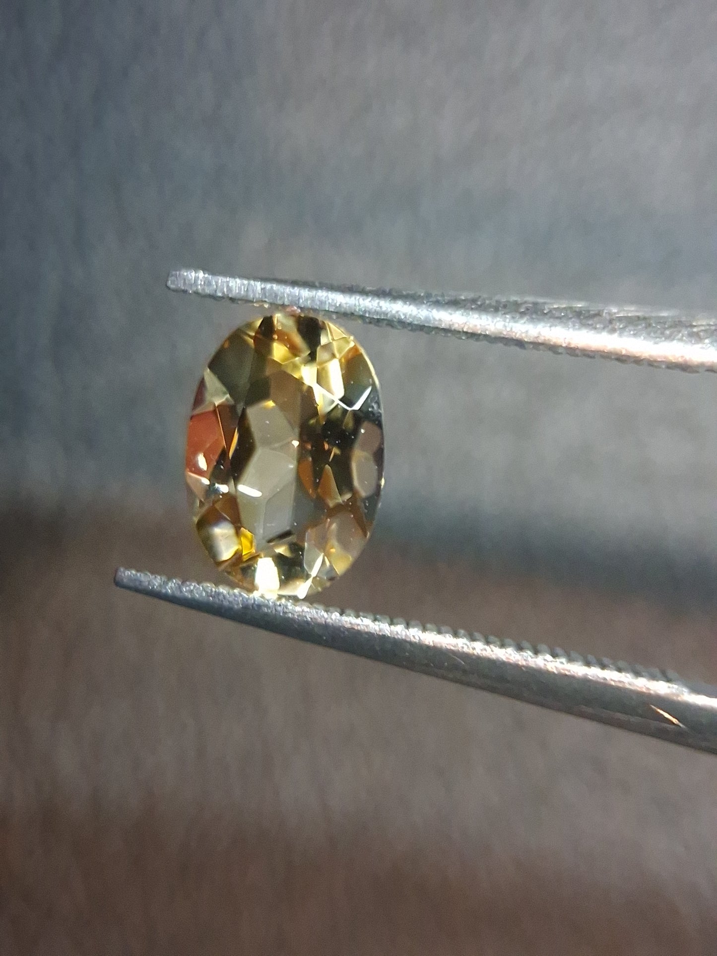 Natural Citrine – Faceted Oval Cut 5x7 mm 0.696 ct Sunlight Yellow | Loose Gemstone - Natural Gems Belgium