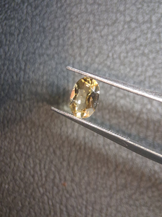 Natural Citrine – Faceted Oval Cut 5x7 mm 0.687 ct Sunlight Yellow | Loose Gemstone - Natural Gems Belgium