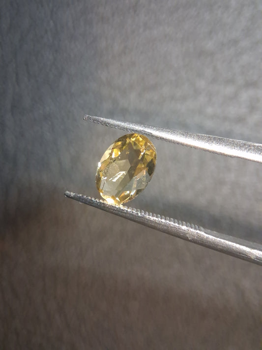 Natural Citrine – Faceted Oval Cut 5x7 mm 0.800 ct Sunlight Yellow | Loose Gemstone - Natural Gems Belgium