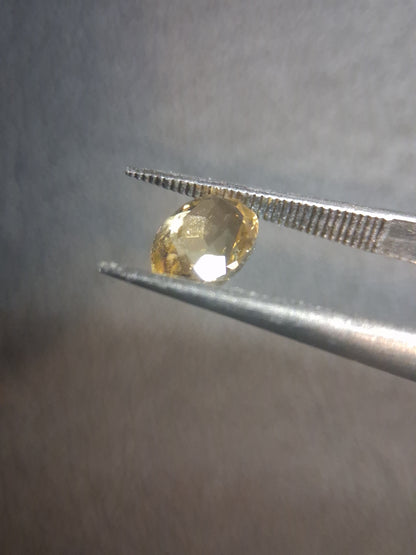 Natural Citrine – Faceted Oval Cut 5x7 mm 0.800 ct Sunlight Yellow | Loose Gemstone - Natural Gems Belgium