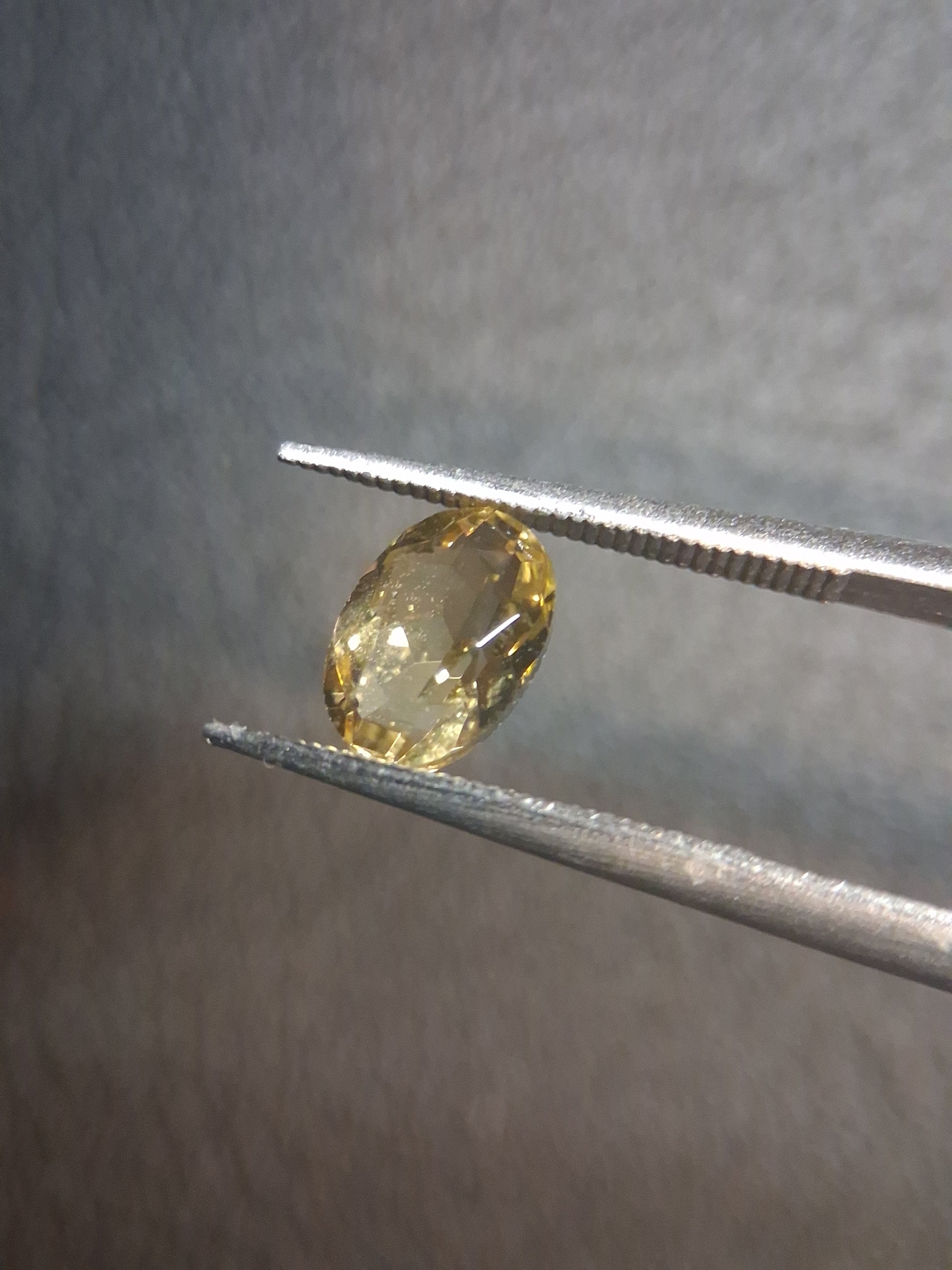 Natural Citrine – Faceted Oval Cut 5x7 mm 0.800 ct Sunlight Yellow | Loose Gemstone - Natural Gems Belgium