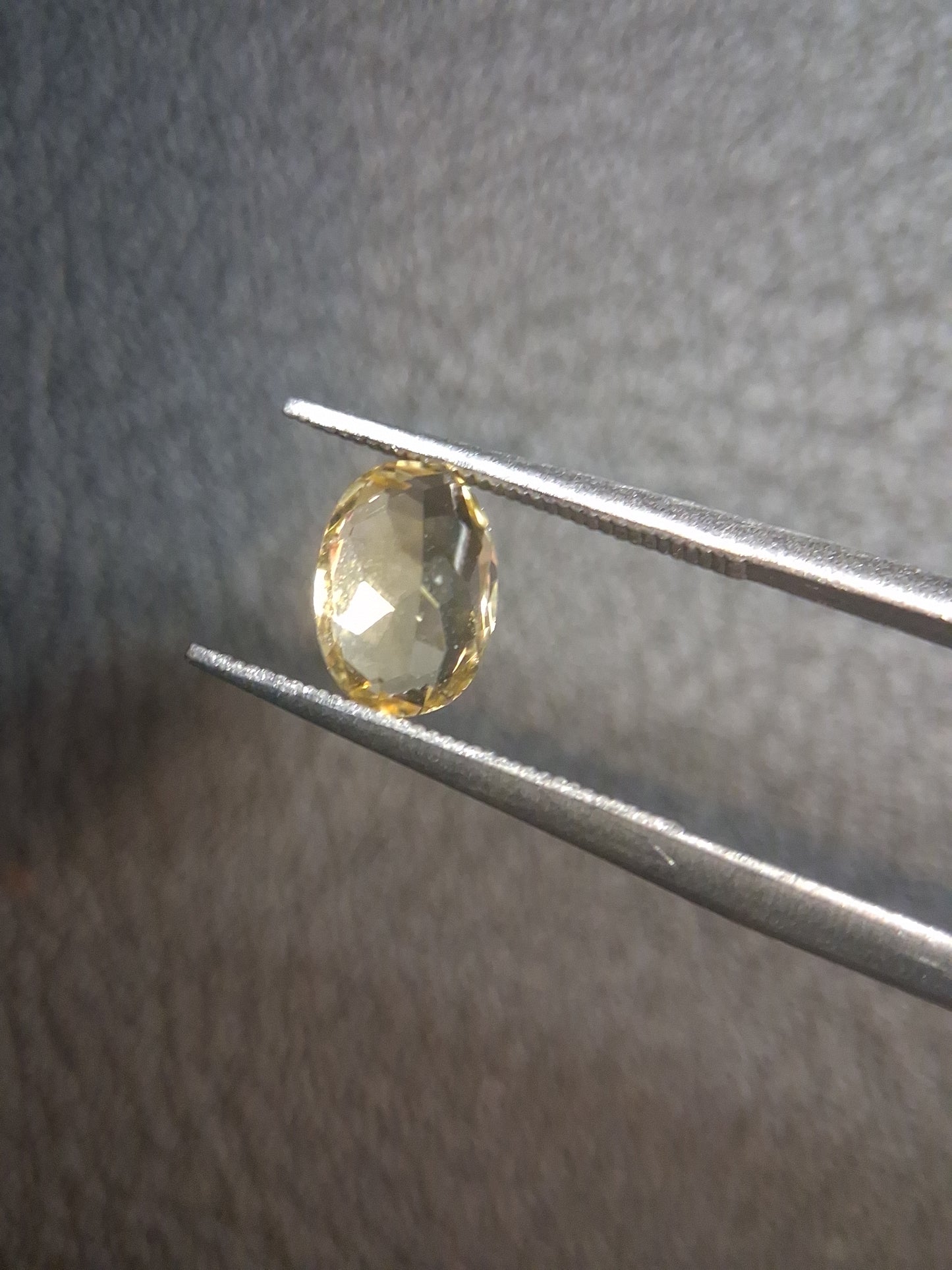 Natural Citrine – Faceted Oval Cut 5x7 mm 0.800 ct Sunlight Yellow | Loose Gemstone - Natural Gems Belgium
