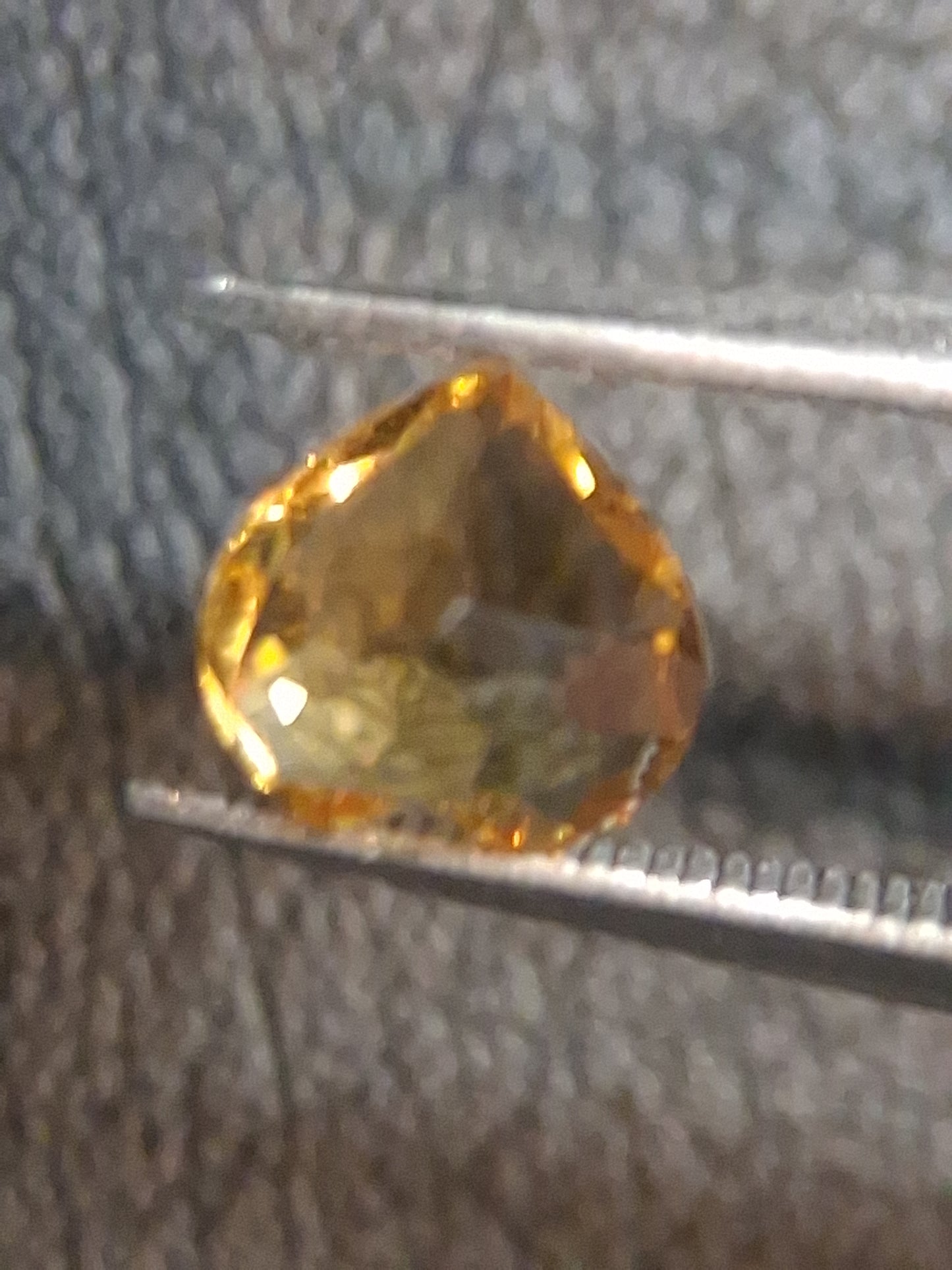 Natural Citrine Gemstone – Faceted Heart Cut 6x6 mm Yellow | Loose Citrine Stone - Natural Gems Belgium