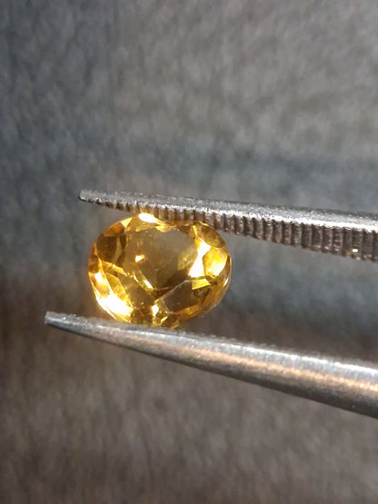 Natural Citrine Gemstone – Faceted Heart Cut 6x6 mm Yellow | Loose Citrine Stone 0.725 ct - Natural Gems Belgium