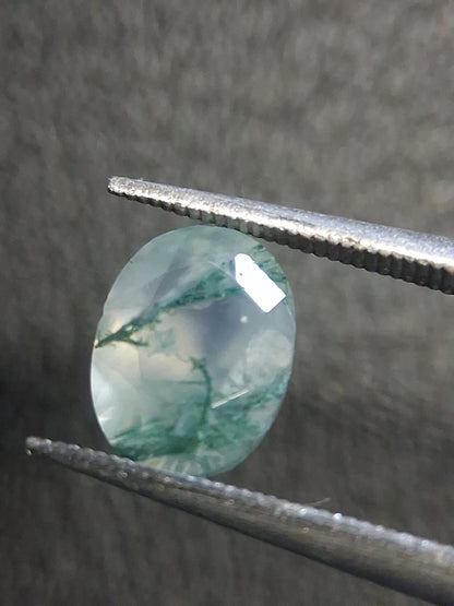 Natural Moss Agate 6x8 mm Oval Faceted – 1.165 ct dentritic Agate Gemstone - Natural Gems Belgium