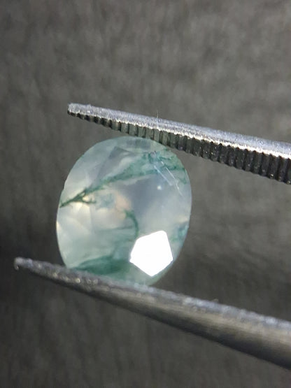 Natural Moss Agate 6x8 mm Oval Faceted – 1.165 ct dentritic Agate Gemstone - Natural Gems Belgium