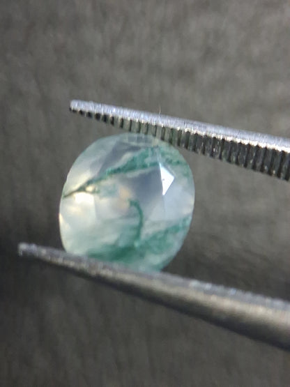 Natural Moss Agate 6x8 mm Oval Faceted – 1.165 ct dentritic Agate Gemstone - Natural Gems Belgium